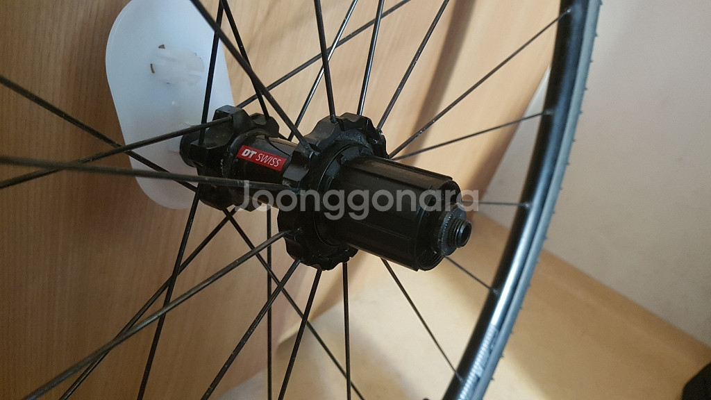 디티스위스 R522 휠셋 판매합니다--2