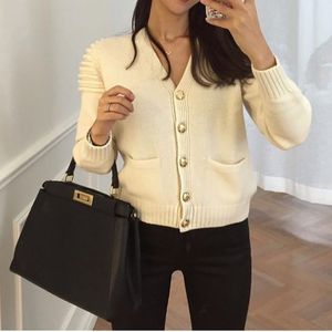 비피샵 발맹가디건(ivory) 택포30,000원