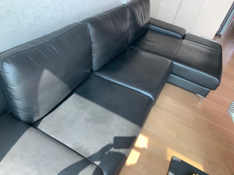 가죽쇼파 블랙 2017년 구입--1