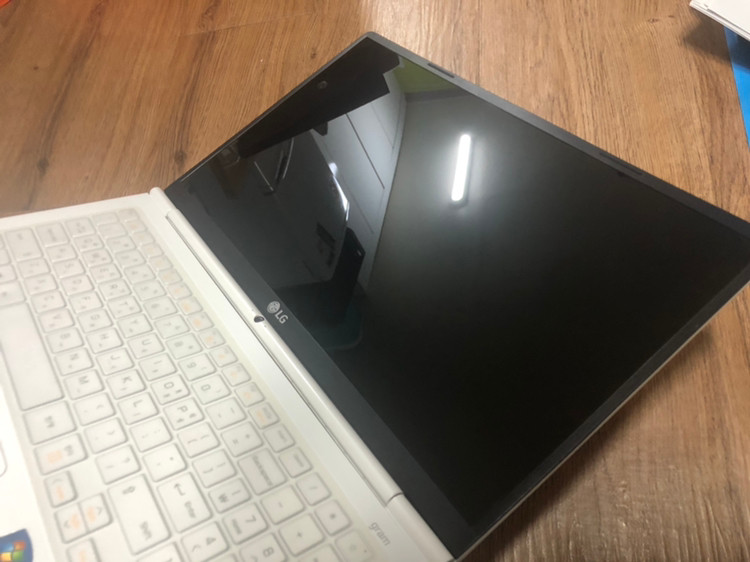 LG그램 15Z960 (i7/8G/250G) 판매--2