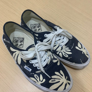 vans 반스 어센틱 255사이즈 판매합니다.