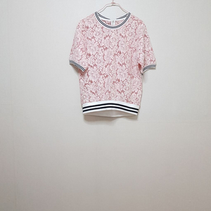 💚 핑크 꽃무늬 펀칭 티셔츠