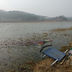 발판좌대 팝니다