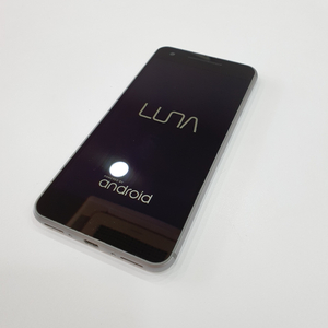 루나(LUNA) 스마트폰