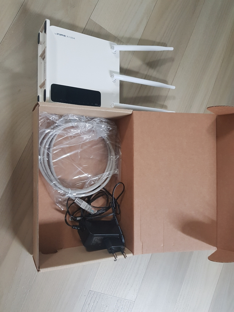 iptime a1004 무선공유기--1