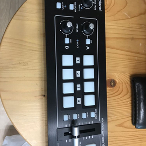 Roland. V-1HD