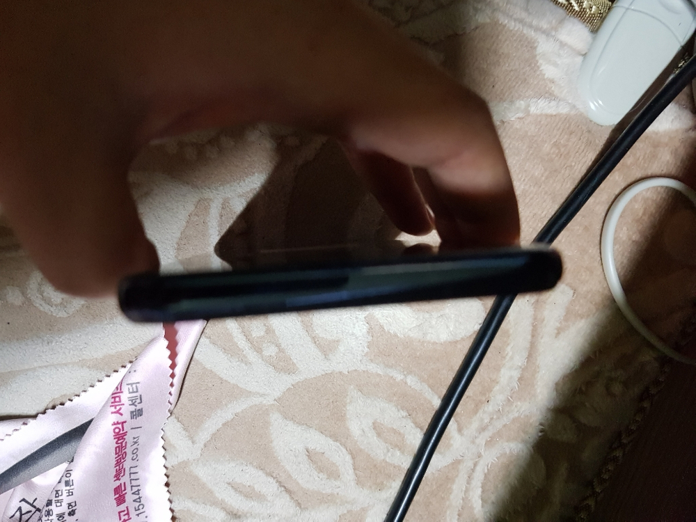 J4+(J415)가개통/뒷면스크래치/부산직거래--2