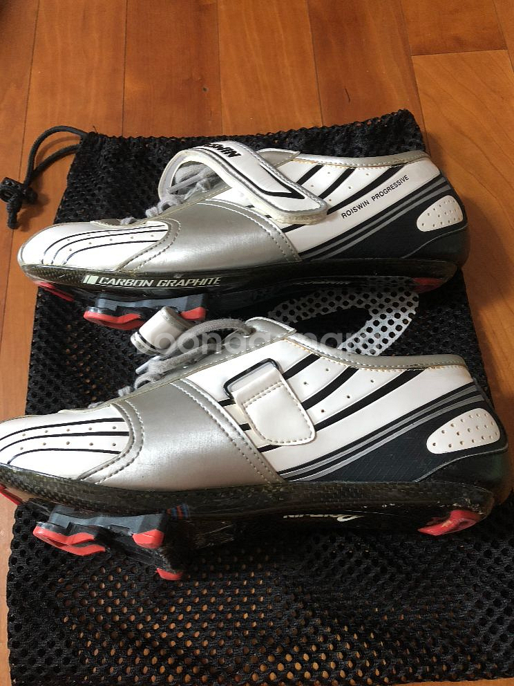 로이스윈 클릿슈즈 판매합니다.--4