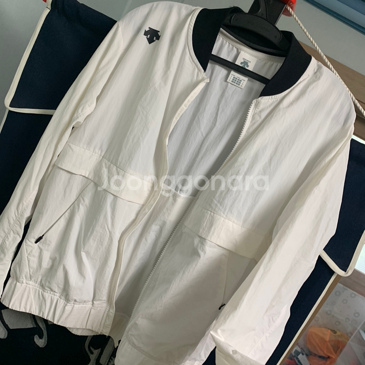 데상트 바람막이--1