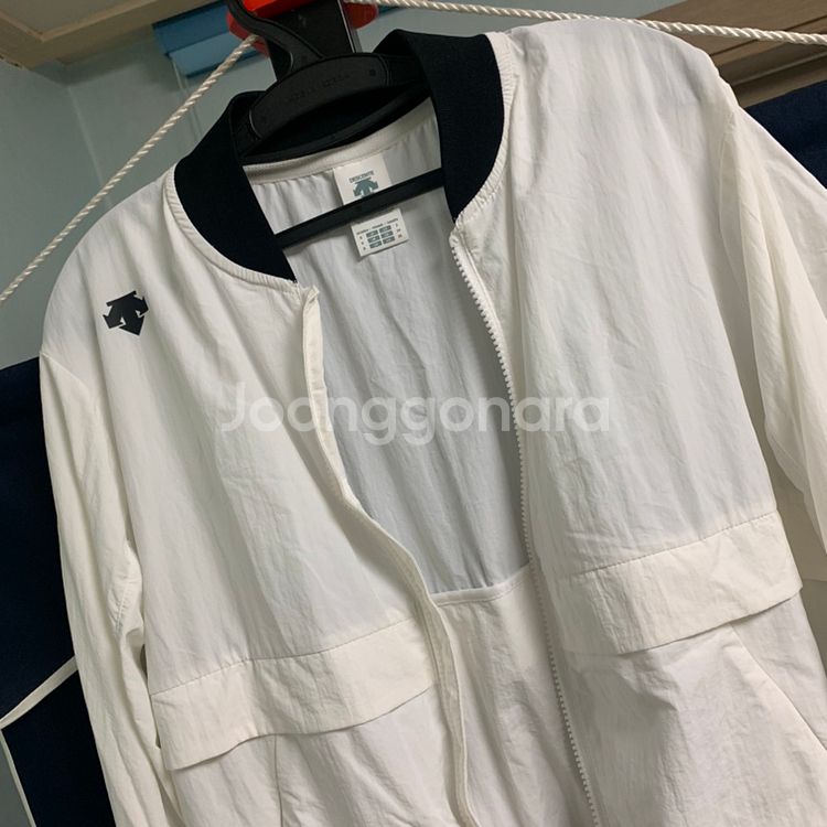 데상트 바람막이--2