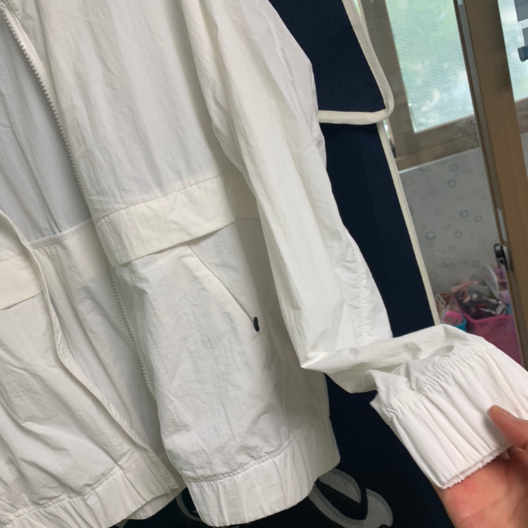 데상트 바람막이--3