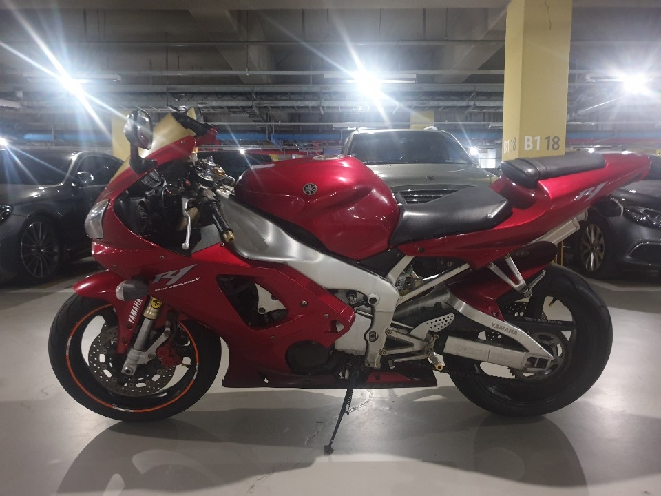 야마하 r1 01년식--2