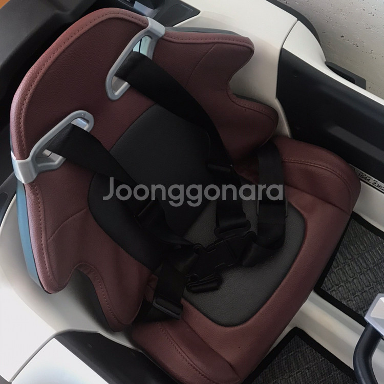 헤네스 브룬T 879--8