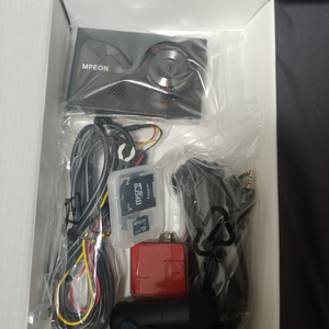 엠피온 블랙박스 MDR-F460 포장만 뜯은 새 제품 