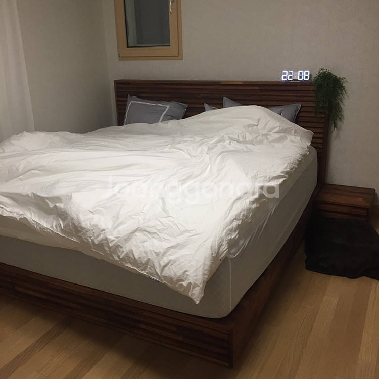 침대 프레임--1