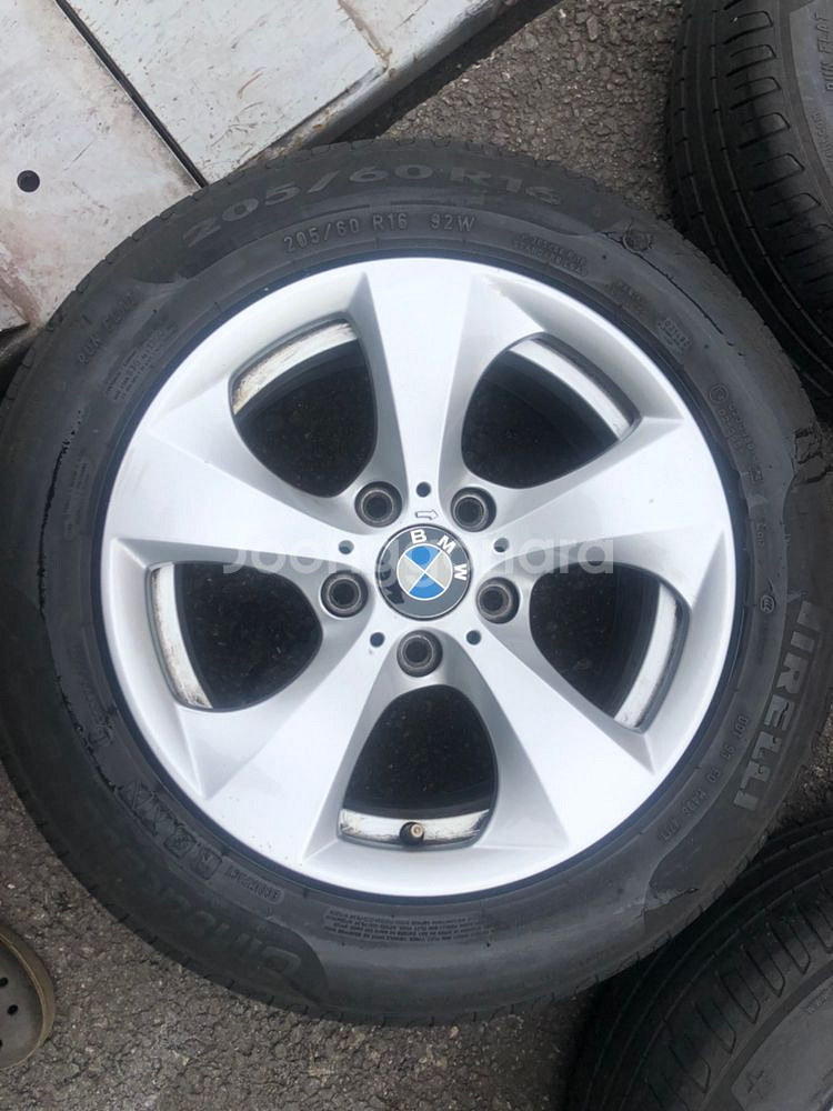 BMW320d 순정 16인치 휠 타이어--4