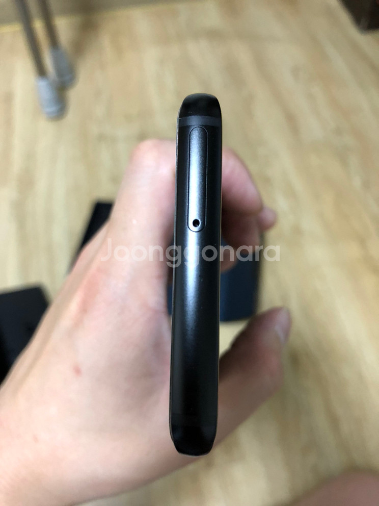 갤럭시 S9 64gb (풀박스) 24만원 팝니다.--3