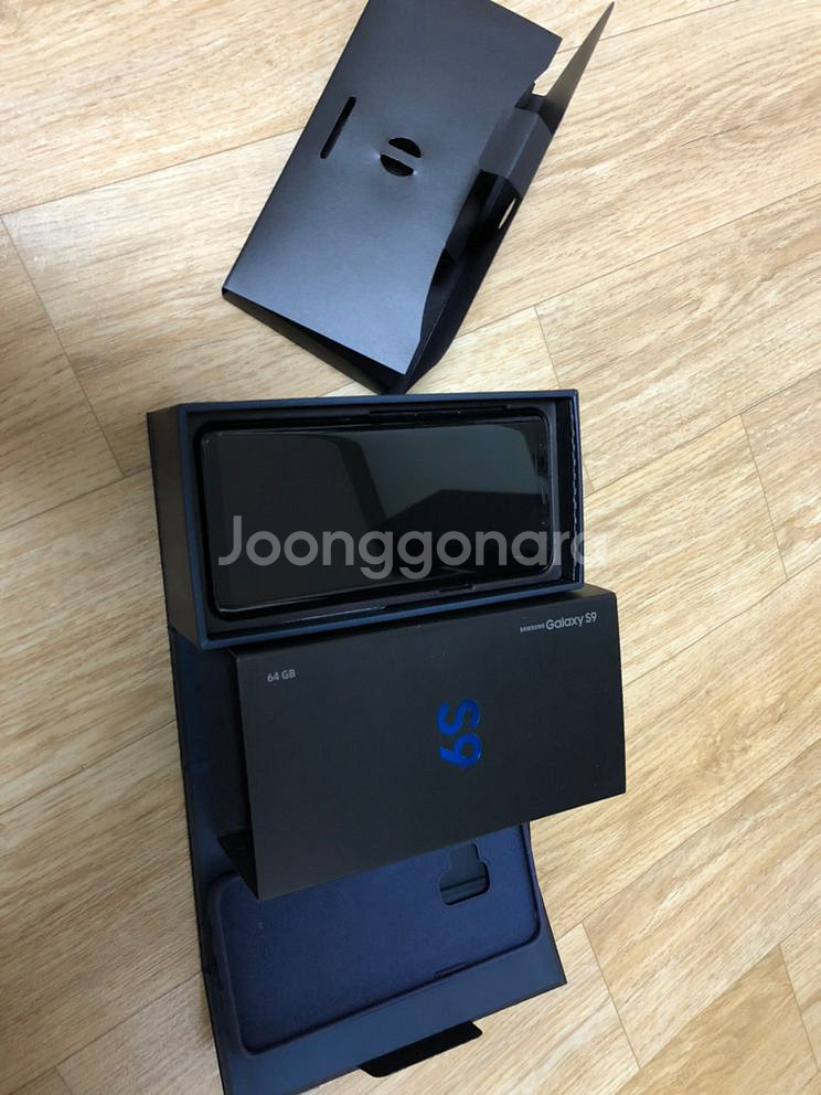 갤럭시 S9 64gb (풀박스) 24만원 팝니다.--9