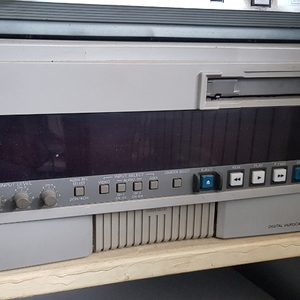 sony DVR70   6mm recorder 