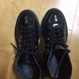 가격내림(새상품)닥터마틴워커 uk4(235-240)(정