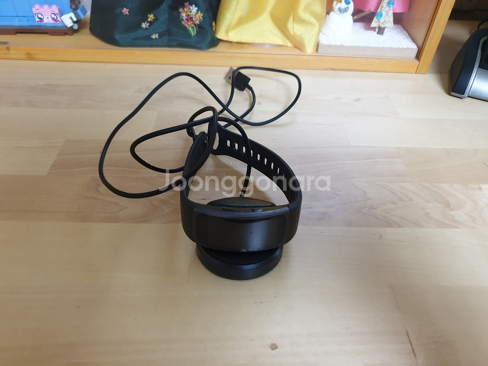 기어핏2라지 판매합니다.--2