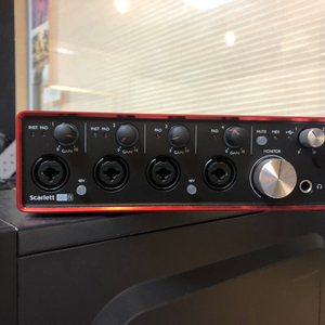 focusrite scarlett 18i8 팝니다