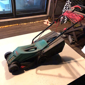 보쉬 전기 잔디깍기 ARM 32 ARM32