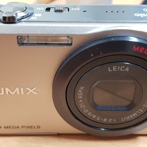 디지털카메라 DMC-FX180