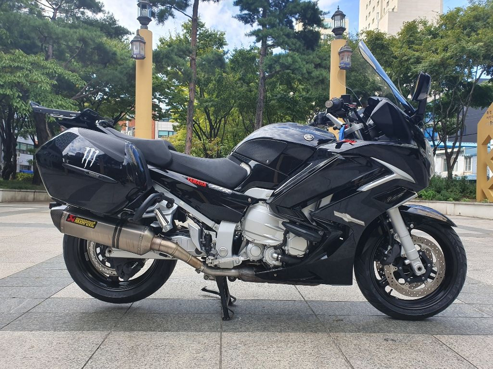 야마하 FJR1300--1