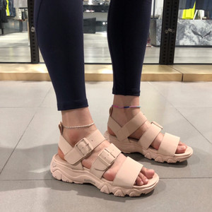 스케쳐스 샌들 240~245 올여름초구입 딱2번신음