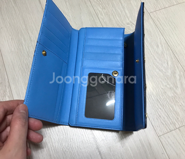 MCM가죽지갑 (100%새제품)--2