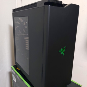 NZXT H440 Razer 에디션