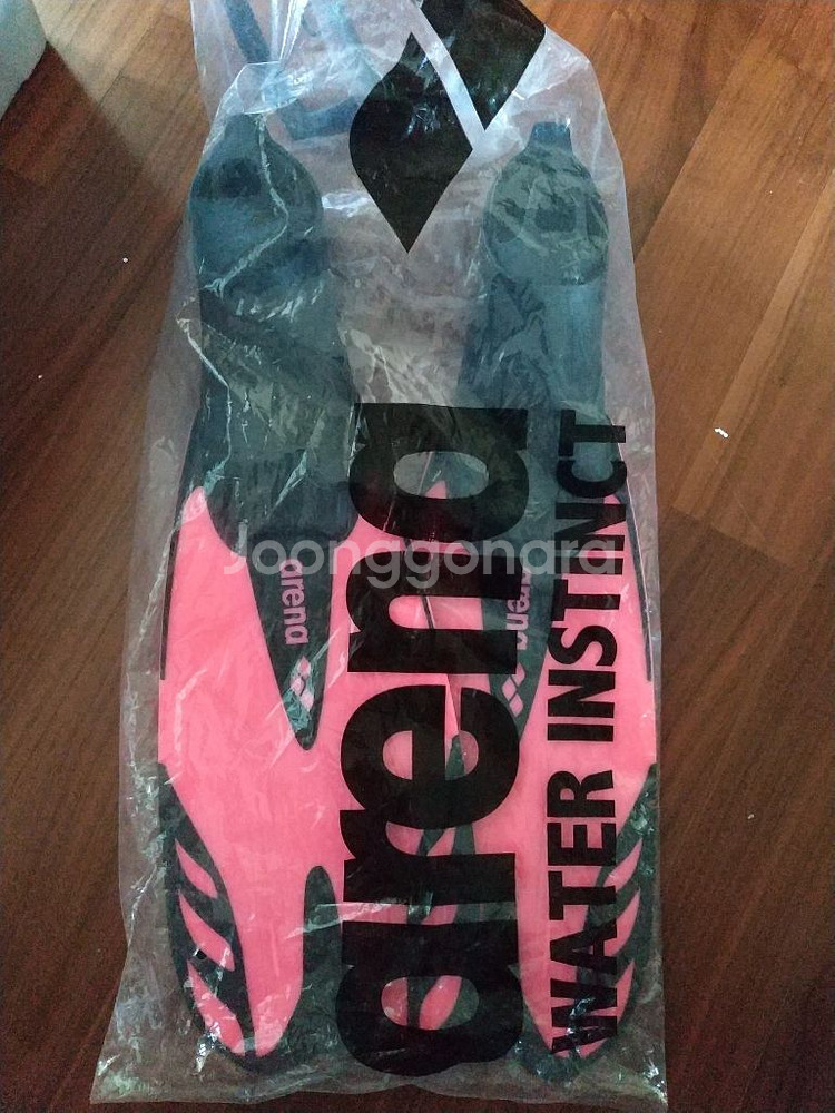 아레나 물갈퀴--0