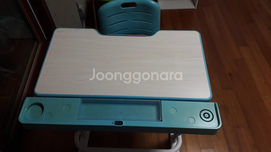 아동 및 초등학생용 책상(기울기, 높낮이기능)--0