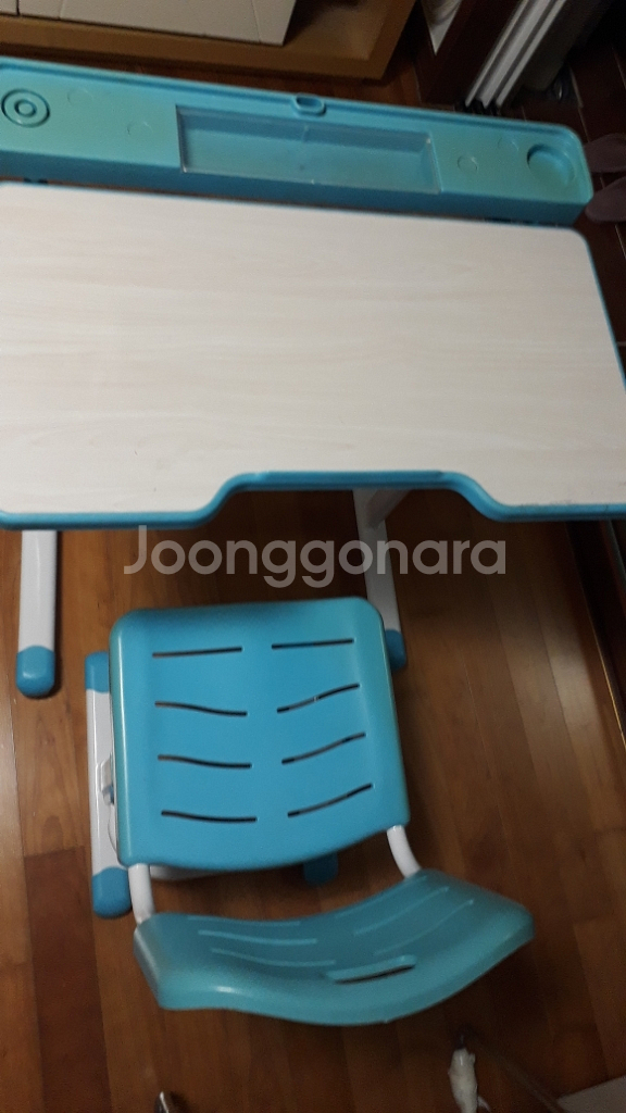 아동 및 초등학생용 책상(기울기, 높낮이기능)--1