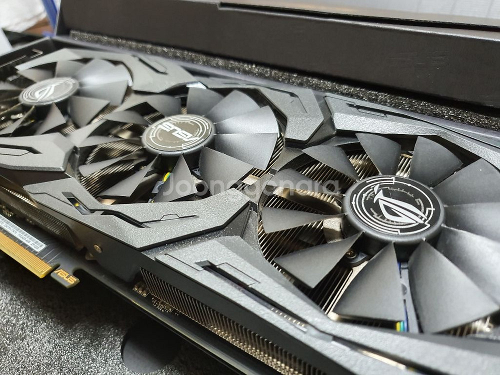 ASUS GEFORCE GTX 1070 판매합니다.--2