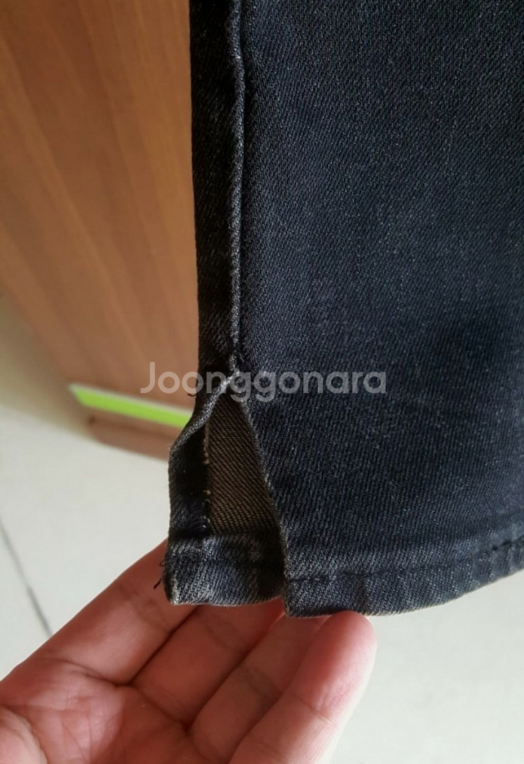 (이태리구입)저스트 까발리 블랙진팝니다--4