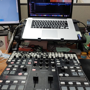 노베이션 트위치 dj장비 ddj 세라토 트랙터