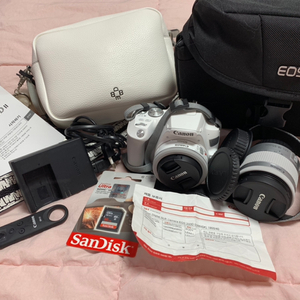 캐논 eos200d2 화이트 +렌즈2개 (네고가능)