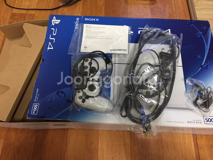 플스4 구형 1205A (화이트) 팝니다--2