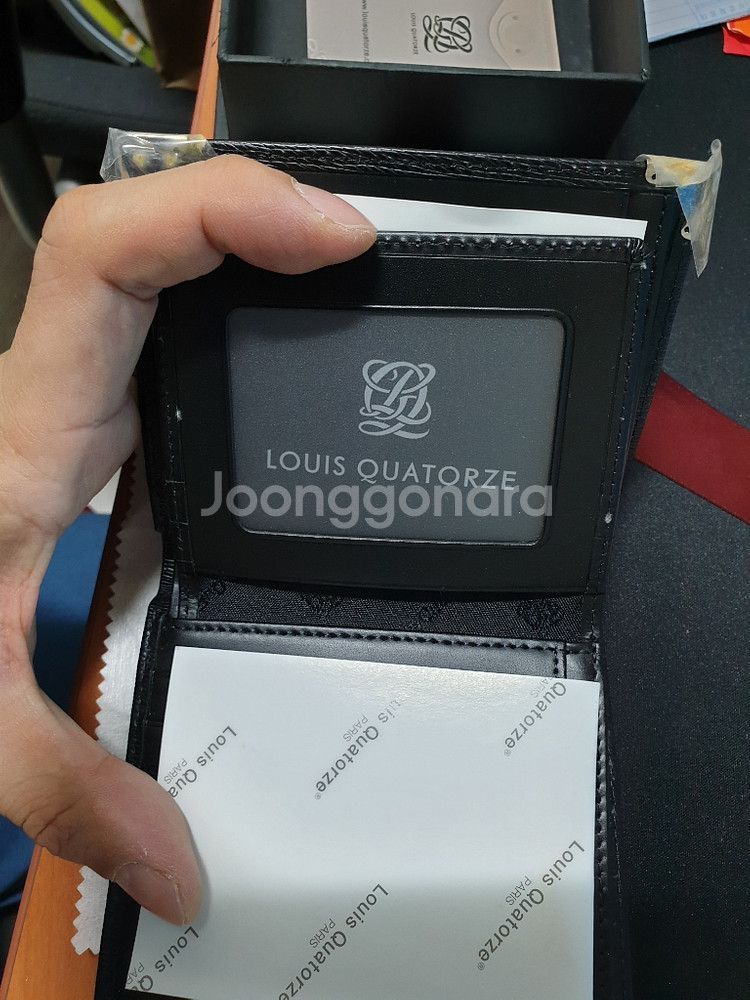 루이까또즈 남자중지갑 판매--1