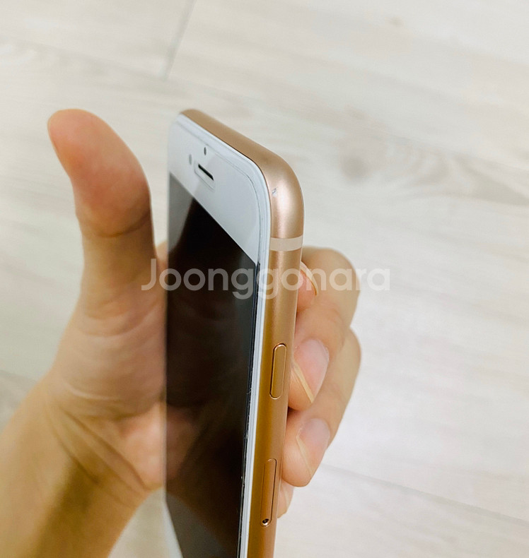 아이폰8 골드 256g 공기계 팝니다.--4