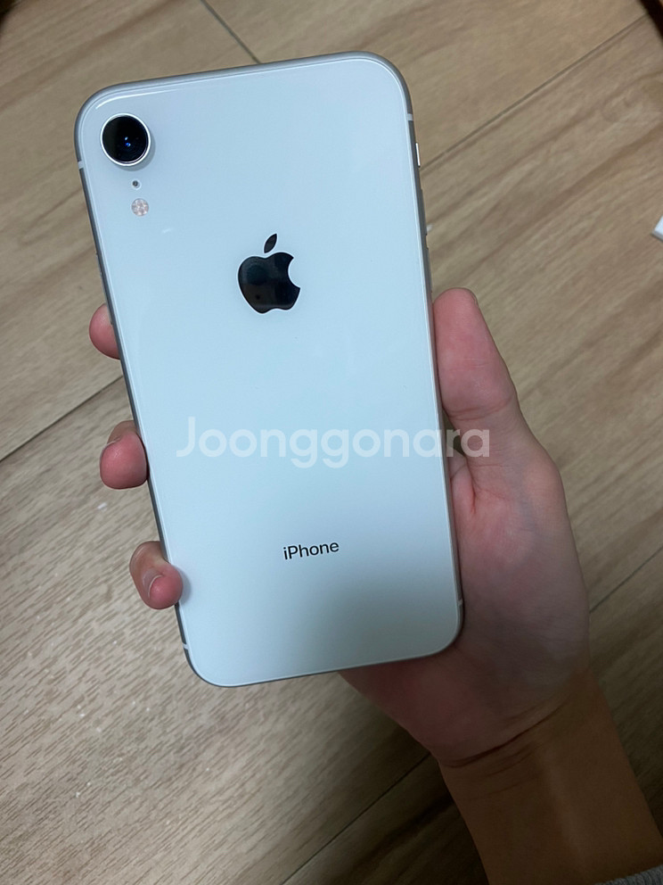 아이폰XR 64기가 화이트 판매합니다--5
