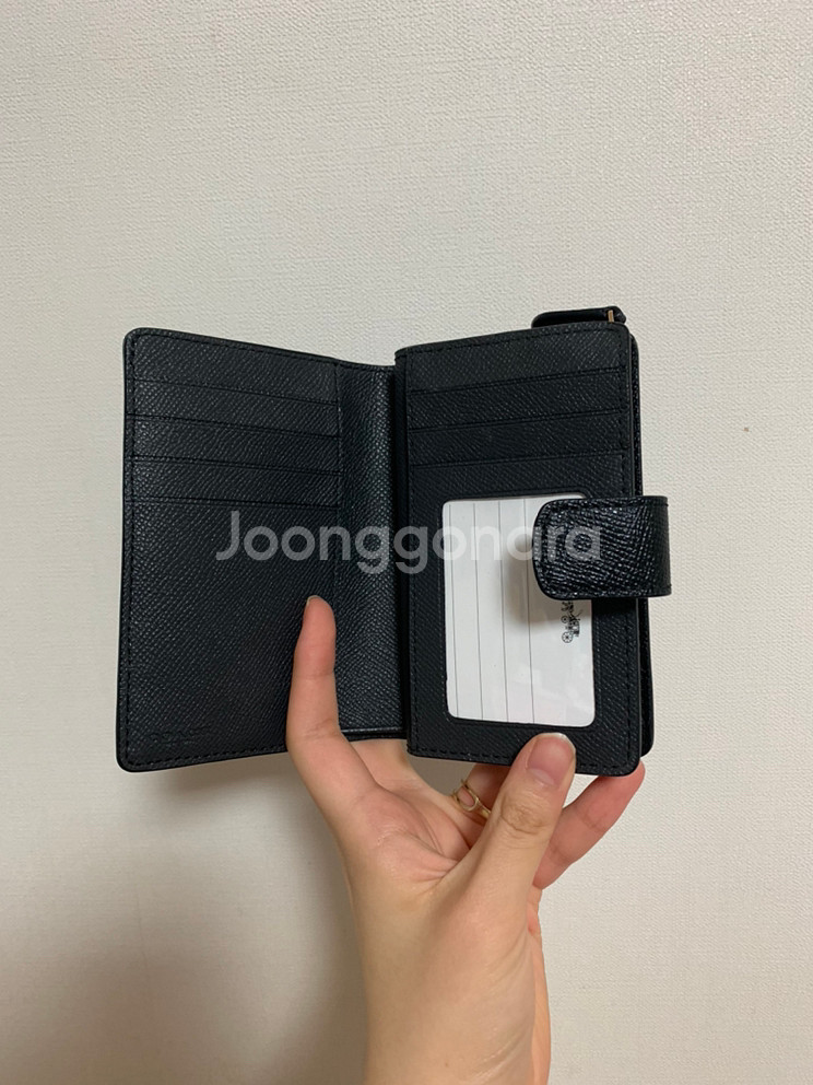 코치 중지갑(오늘만 가격내림)--1