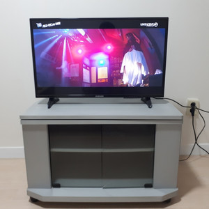 32인치 LED HD TV(티비다이 포함)