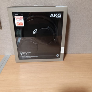 AKG 블루투스 헤드폰