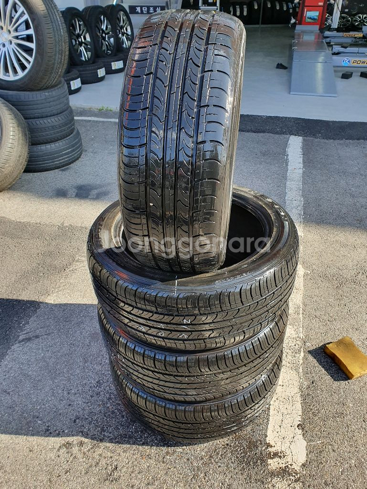 2155017 중고타이어 트레이드 90프로 임판급처분--2