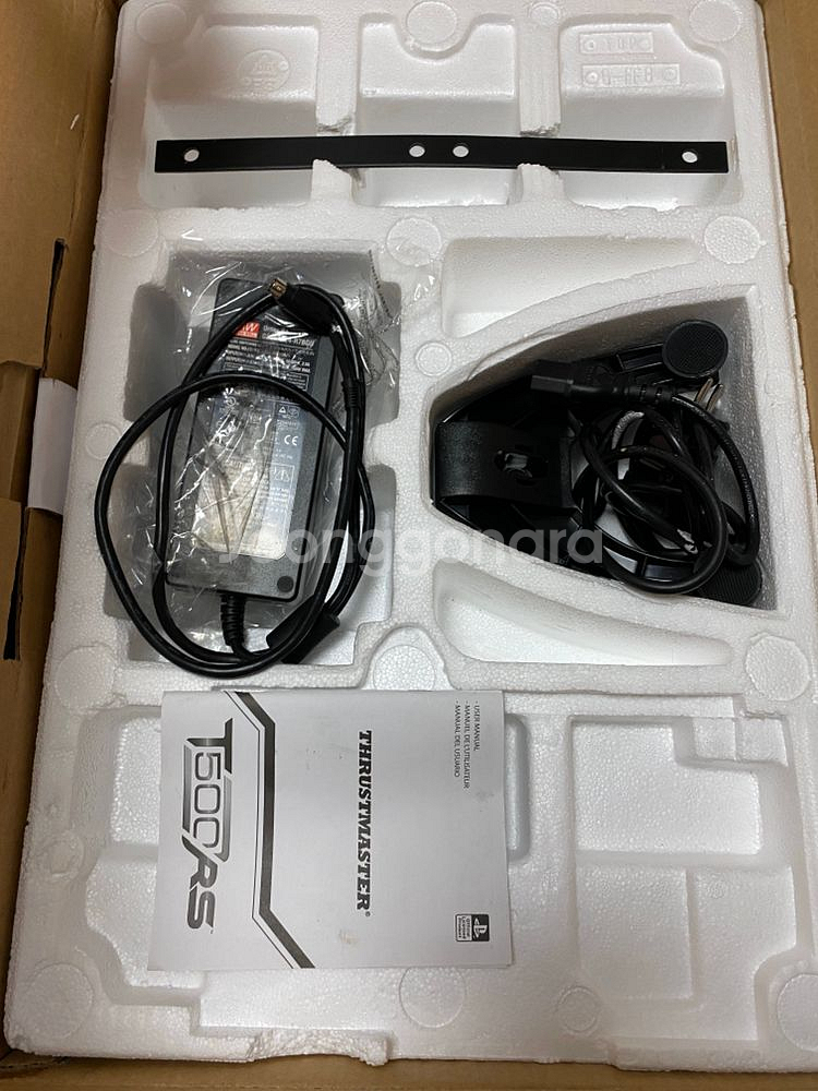 트러스트마스터 t500rs 레이싱휠 네고가능--2
