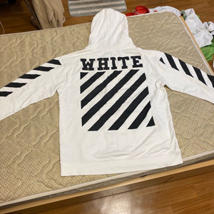 오프화이트 후드티(off white)