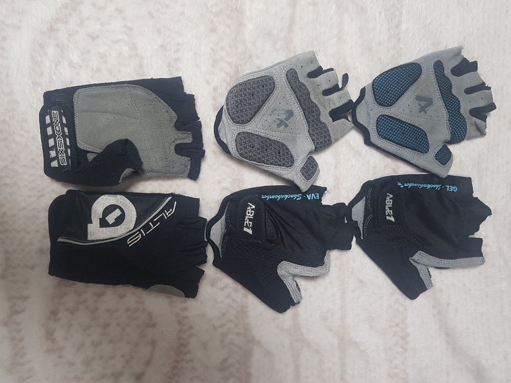 등산장갑 반장갑 이미지